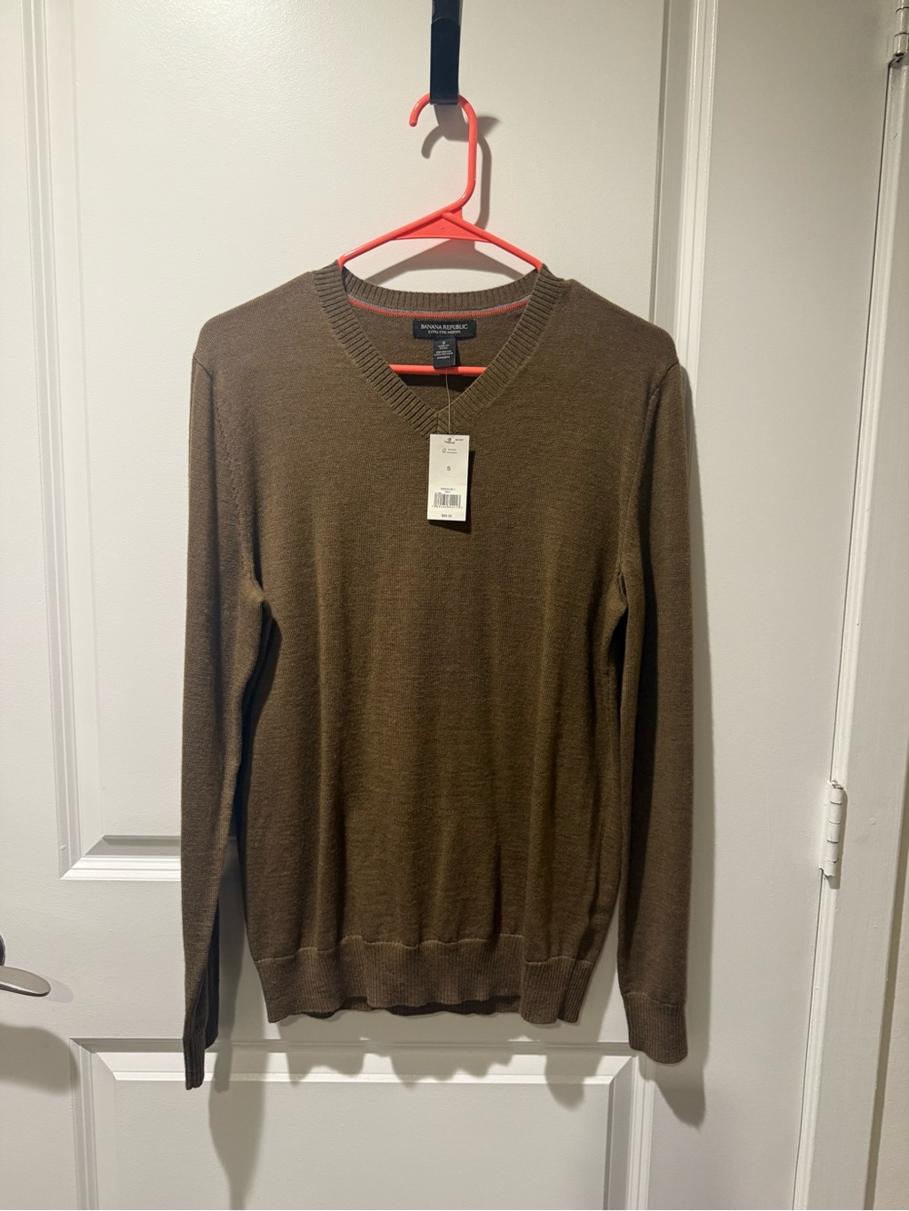 Banana Republic Men's Olive Brown V-Neck Sweater